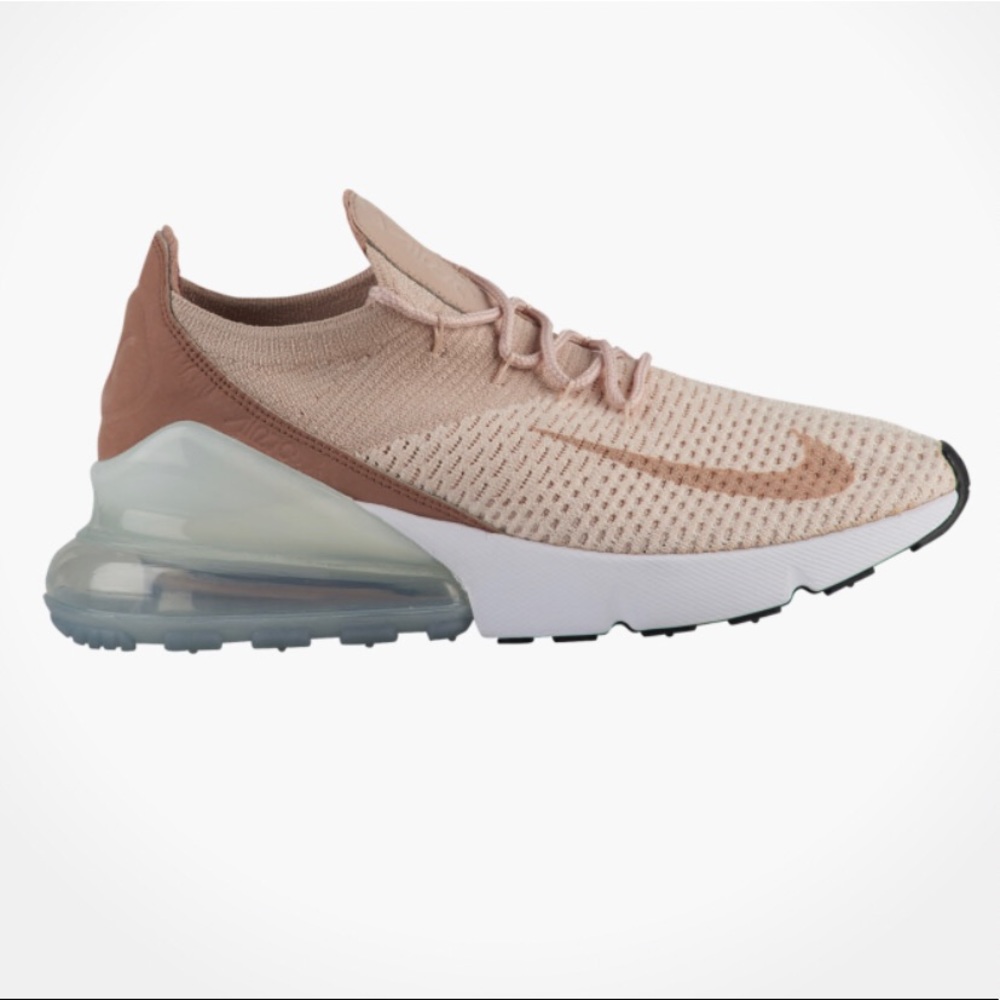 Nike AirMax Flyknit 270